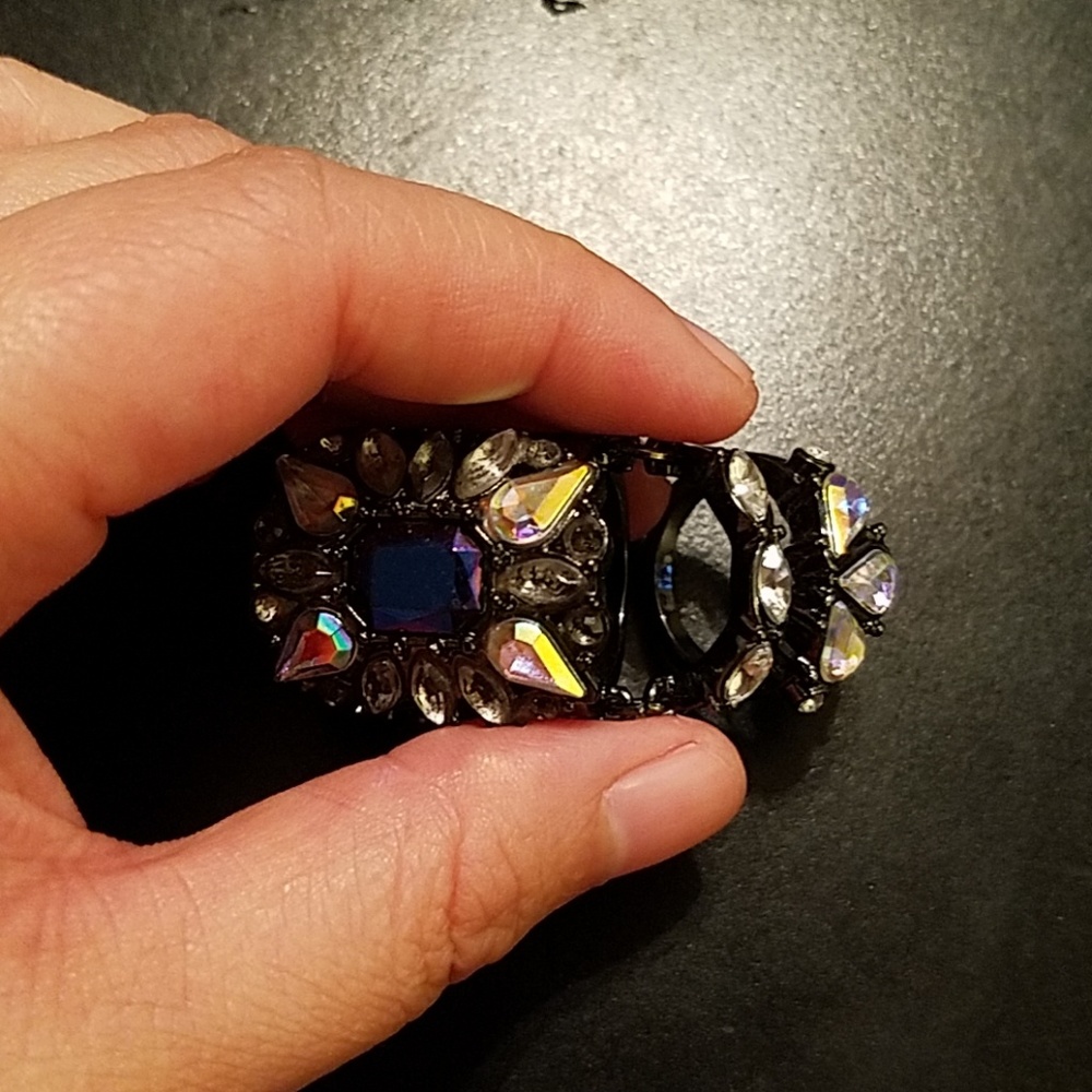Fun Crystal Ring - Picture 2 of 2